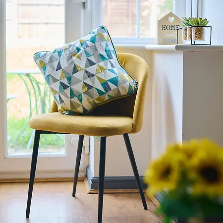 Apartman Nec Exhibitor Home, Near Airport *