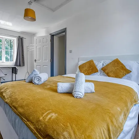 Apartman Nec Exhibitor Home, Near Airport *